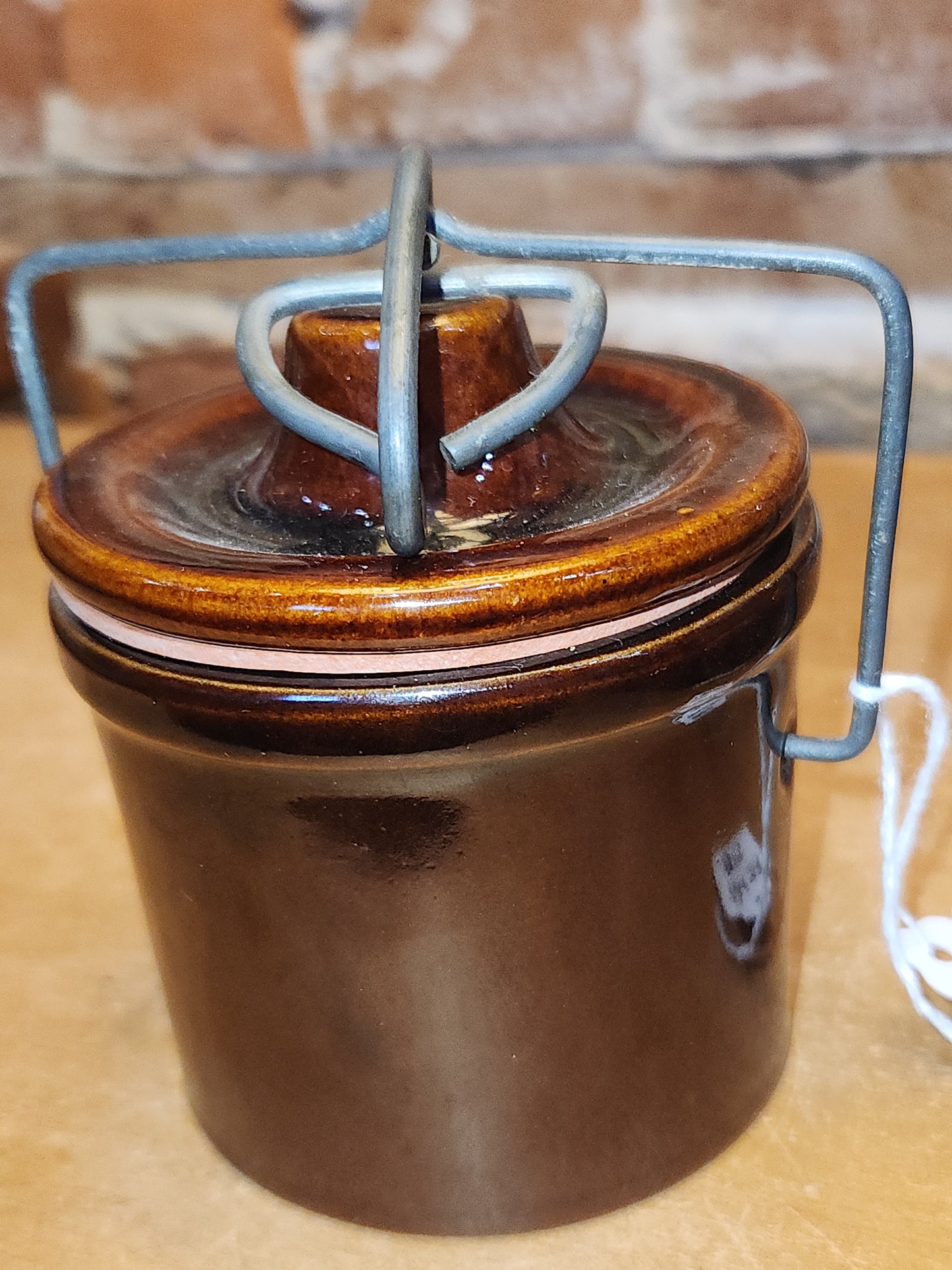 Vintage Small Brown Butter Crock Stoneware Lid and Metal Bail pot53