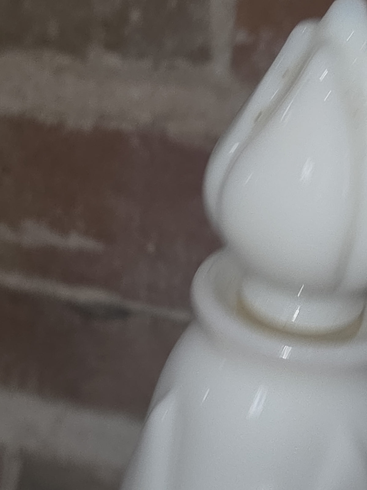 Avon Vintage Floral Milk Glass Bud Vase Field Flowers Foaming Bath Oil Empty va65