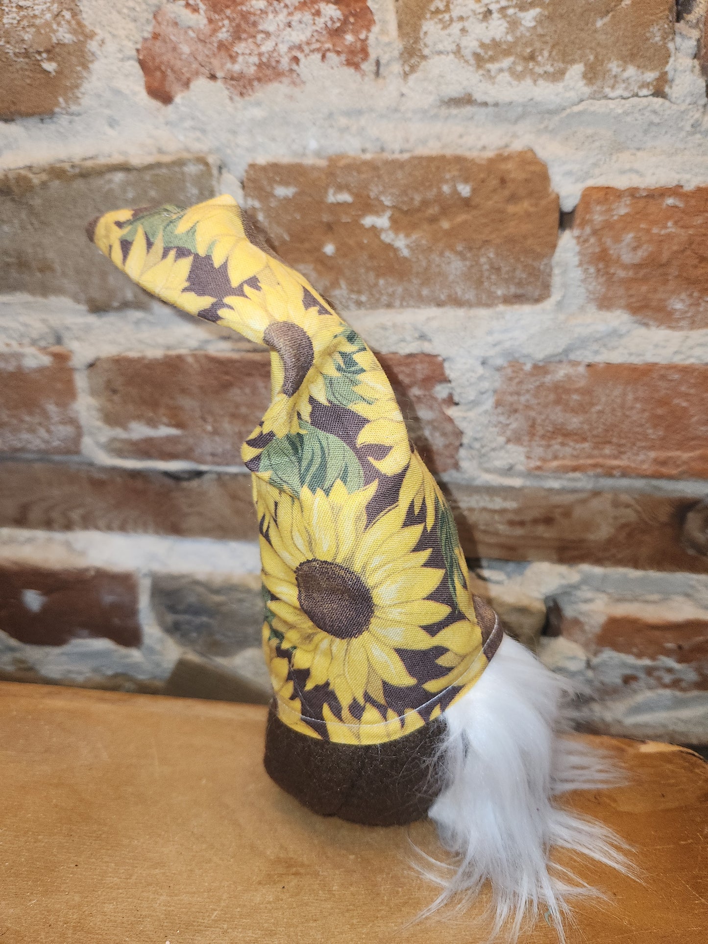7" Gnome Sunflower Hat Brown Body gn12