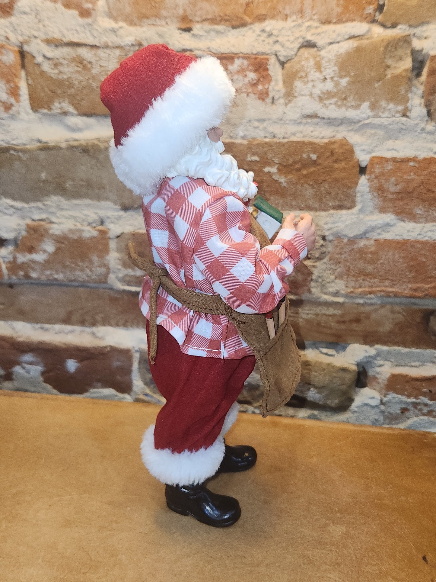 Roman Collectible Santa Making a Train at Santa's Workshop sf5