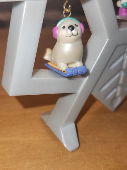 Vintage Avon Wee Winter Friends Display Stand Along With Set Of Four Wee Winter Friends Penguine, Seal, Polar Bear, Eskimo NO BOX ww67 CLEARANCE