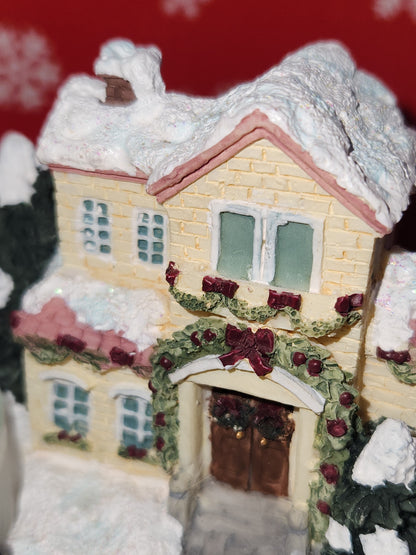 Vintage Pfaltzgraff Winterberry Scenic Village with Tea Light 2001