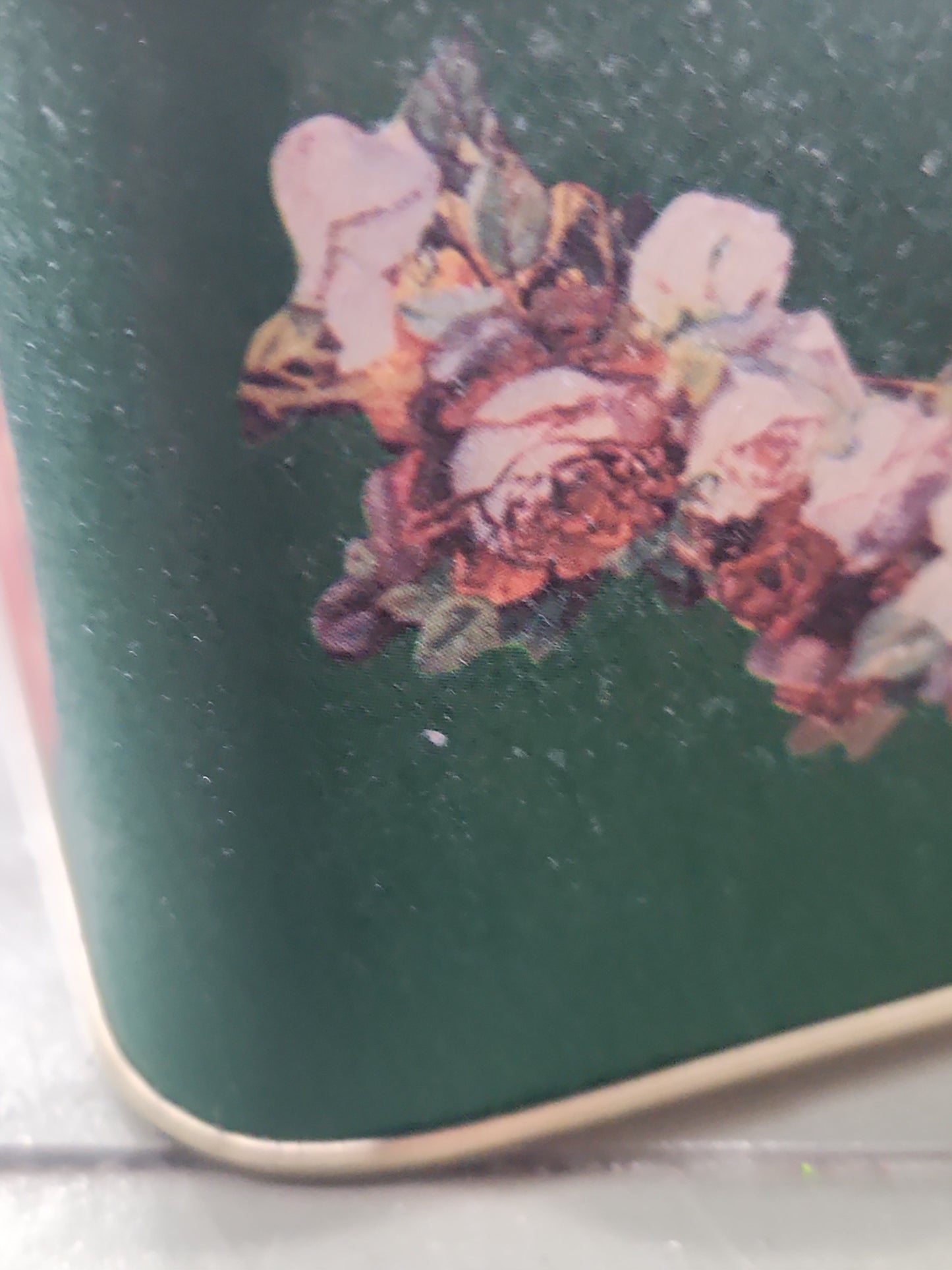 Vintage Tin Coca-Cola Green with Couple by Artist Pam Renfroe Coke 1997 cct78
