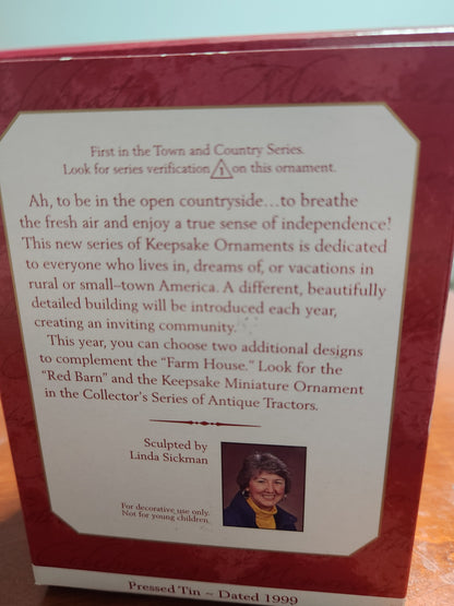 Hallmark 1999 Pressed Tin FARM HOUSE 1st in Town & Country Series t&c1