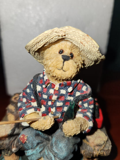 Boyds Bear Coca-Cola Jimmie .... favorite Pastimes figurine Exclusive to Cracker Barrel Cc231b