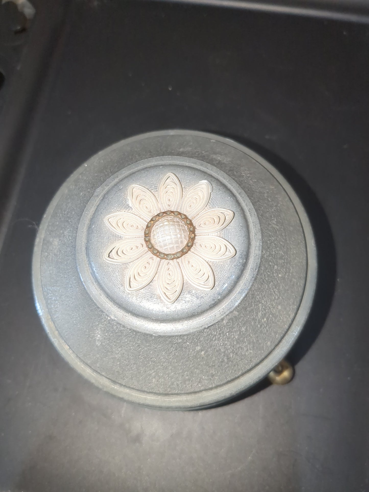 Antique Music Metal Powder Box On stand mb89