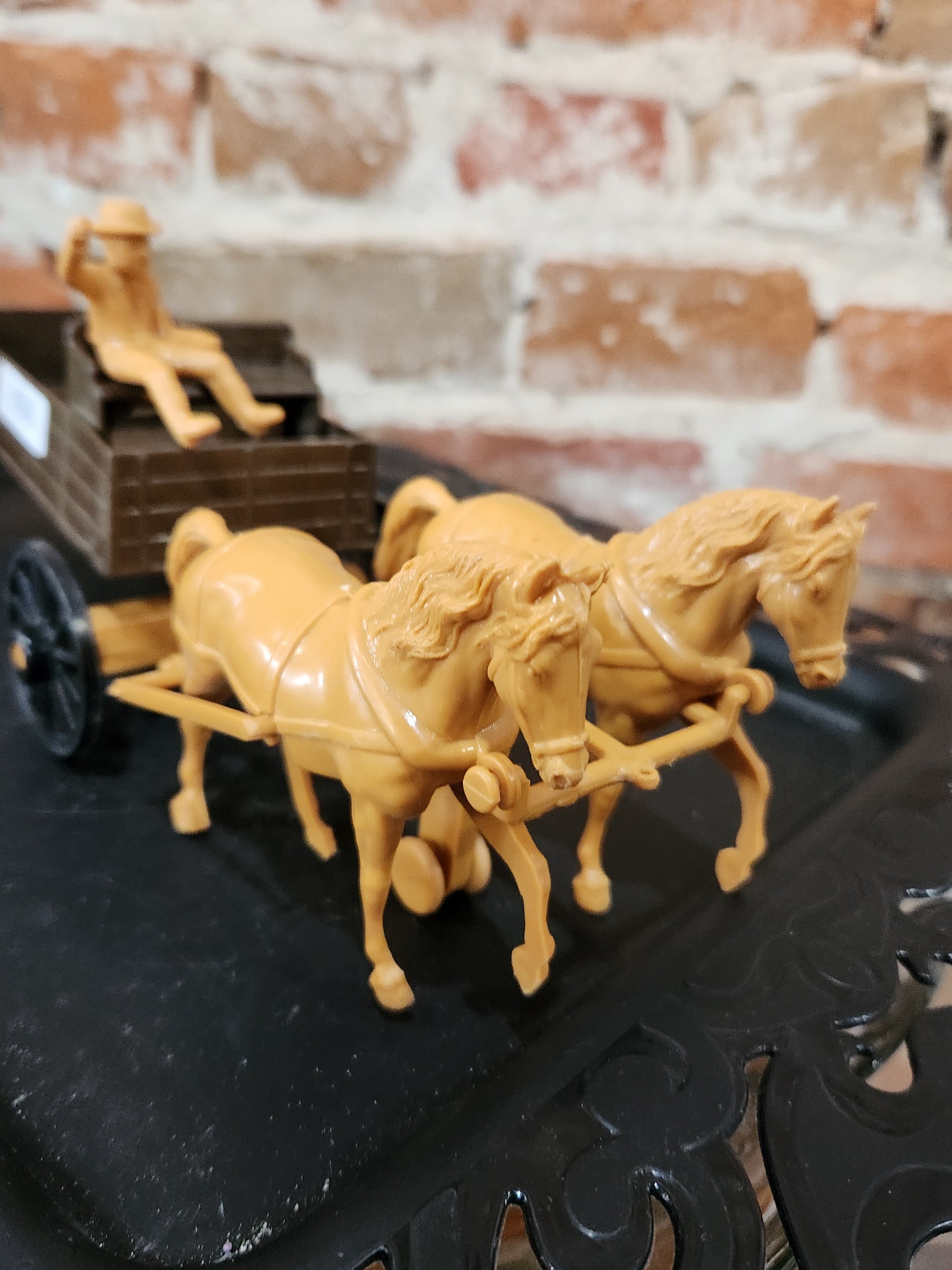 Processed Plastic Company Western Buckboard Farm Wagon and Team This is NOT 1/64th and is sold AS ISscale car65