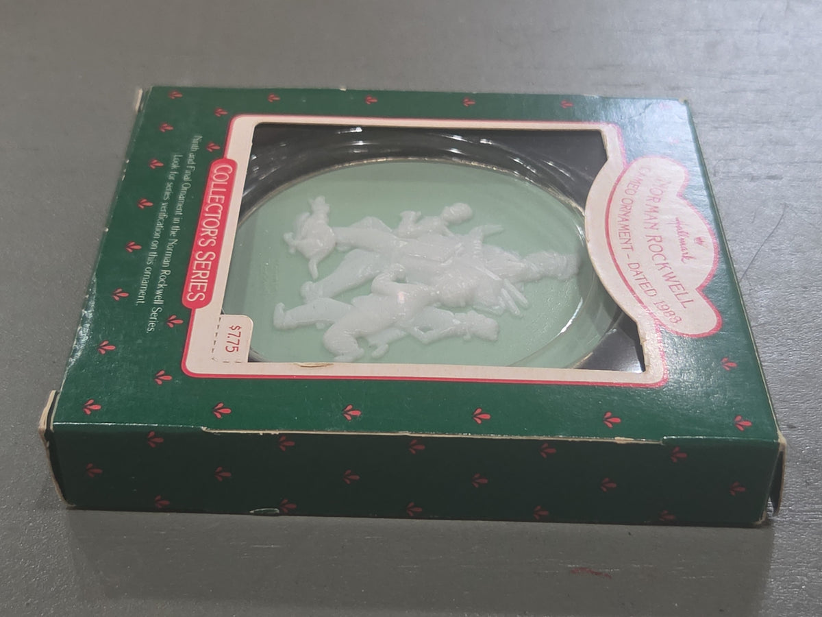 Vintage Hallmark Keepsake Norman Rockwell Cameo Ornament 6th in Series 1985