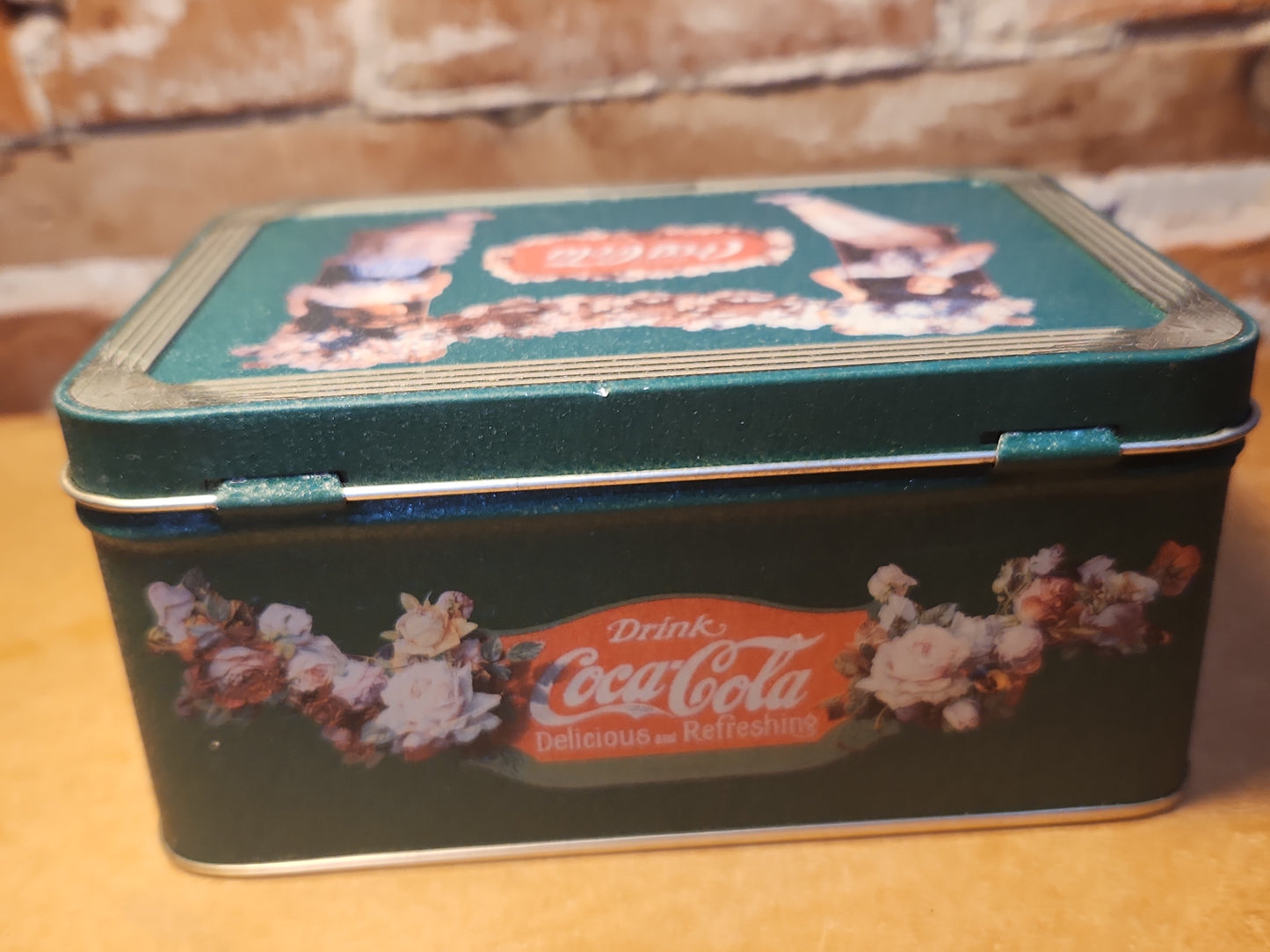 Vintage Tin Coca-Cola Green with Couple by Artist Pam Renfroe Coke 1997 cct78