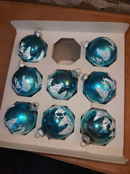 Vintage Shiny Brite 2" Turqoise Ornaments with Venetian dew and Box. Incomplete set. 8 Ornaments AS IS bo86