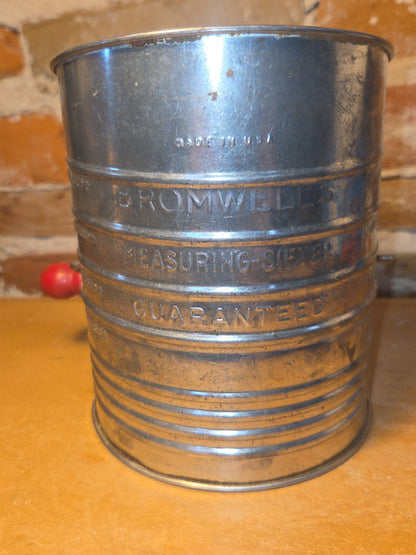 Bromwell's Vintage 5-Cup Measuring Flour Sifter with Red Turn Crank and Handle fs88