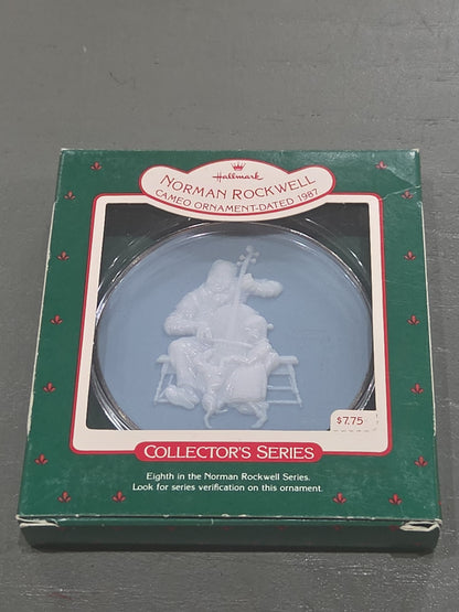 Vintage Hallmark Keepsake Norman Rockwell Cameo Ornament 8th in Series 1987