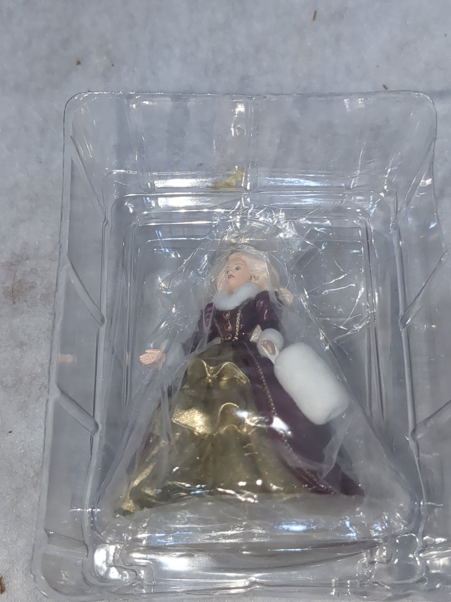 Vintage Hallmark Keepsake Ornament Holiday Barbie 4th in Holiday BARBIE Series 1996 Hob8