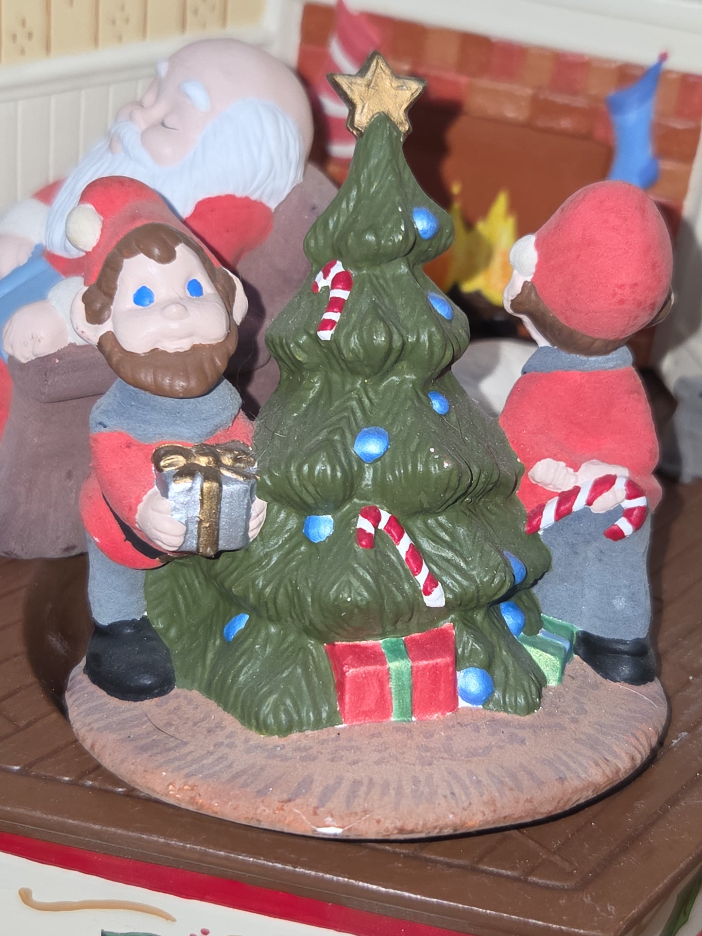 Vintage Ceramic Christmas Eve Elves Decorating Tree Santa Sleeping made from Scioto Molds 1983 AS IS No Music Box