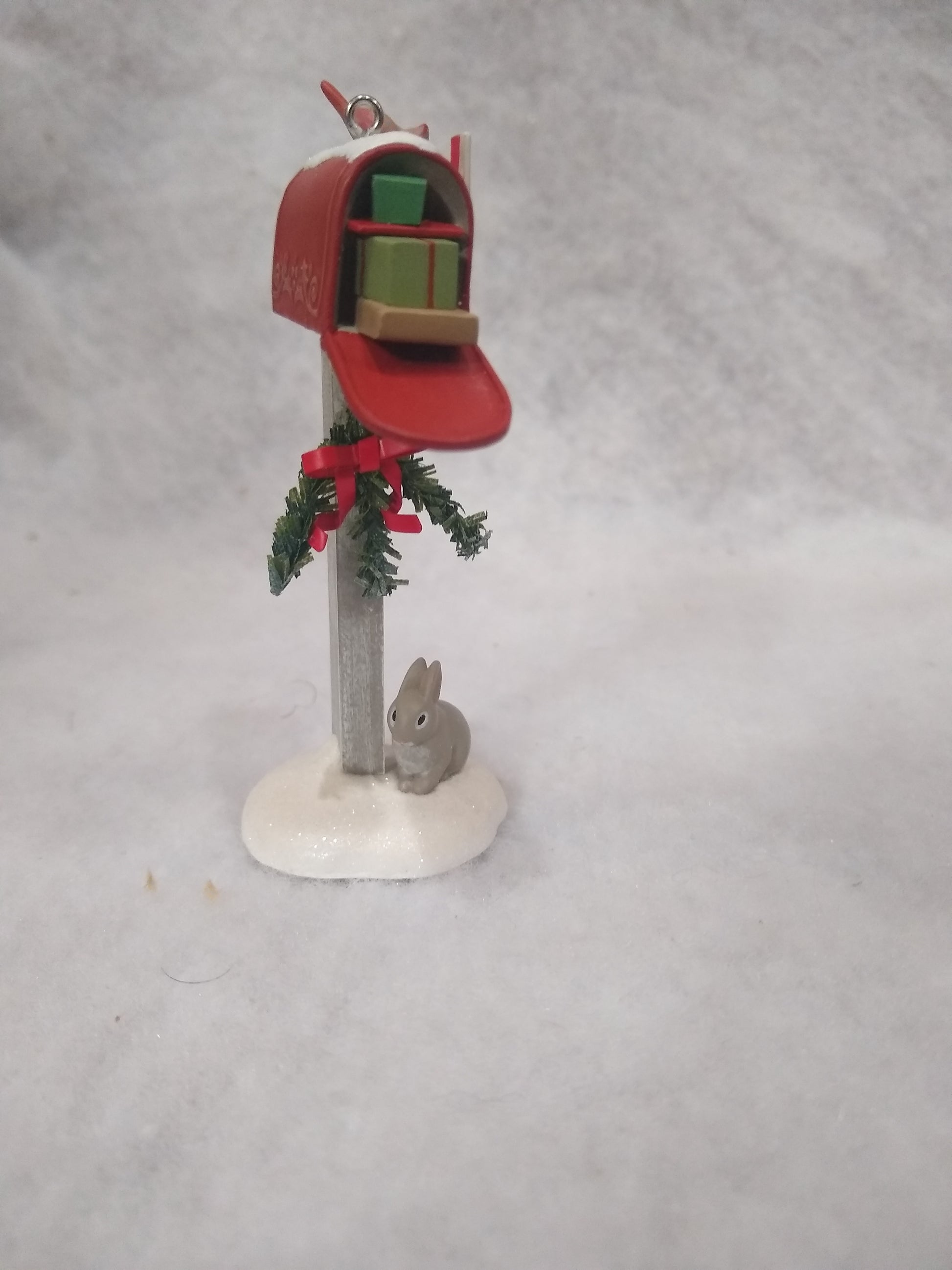 Vintage Hallmark Keepsake Ornament Holiday Mail Exclusive 2006 VIP Gift Cardinal Bunny Mailbox