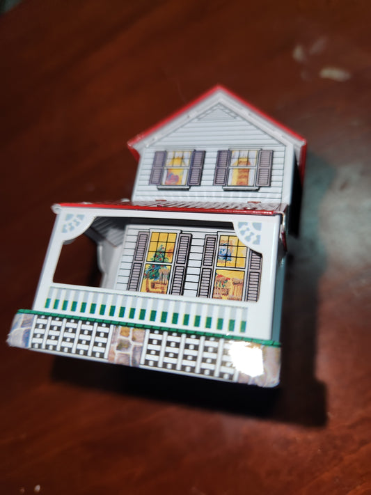 Vintage Hallmark Keepsake Ornament Pressed Tin Farm House 1st in Town & Country Series 1999 t&c1