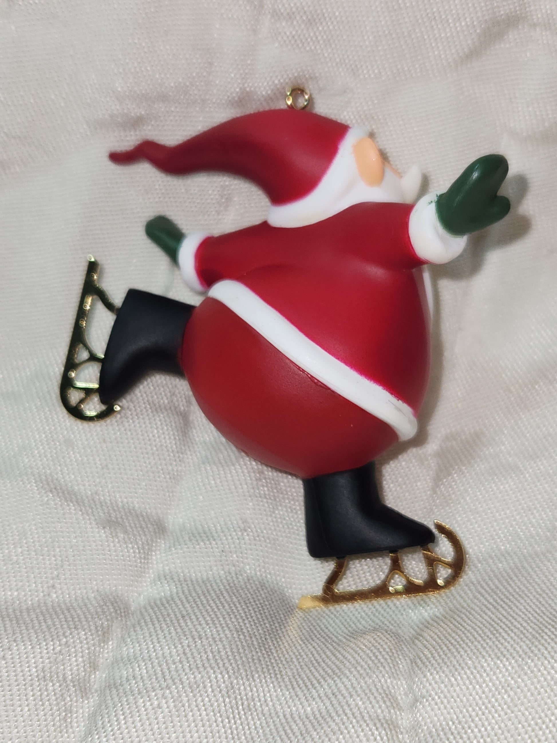 Hallmark Keepsake Ornament Skating Santa 2013 hos7