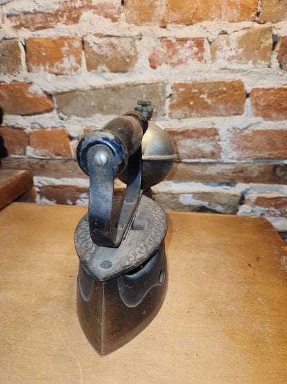 Vintage Gasoline Powered Sad Iron si5