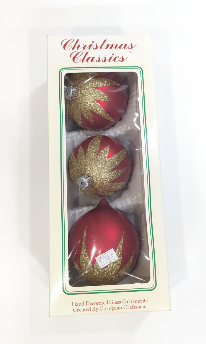 Christmas Classics Ornaments Red and Gold BO2