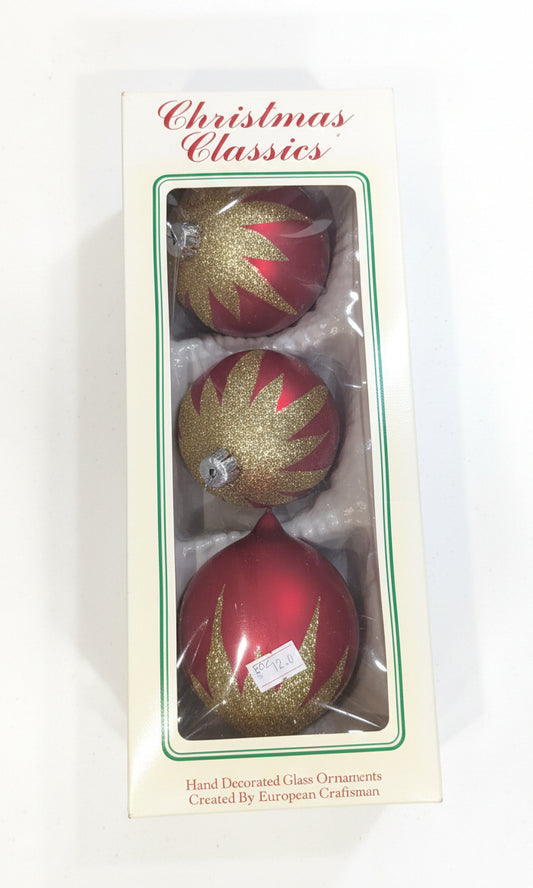 Christmas Classics Ornaments Red and Gold BO2