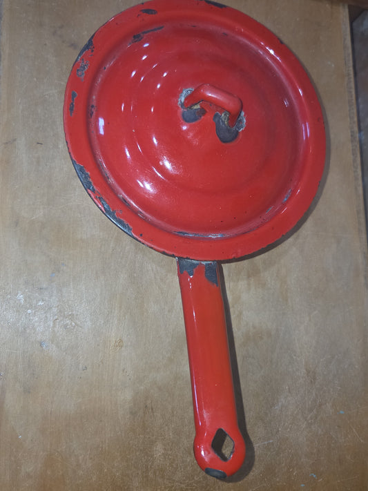 Vintage White & Red Enamel Sauce Pan Pot With Red Lid AS IS en9