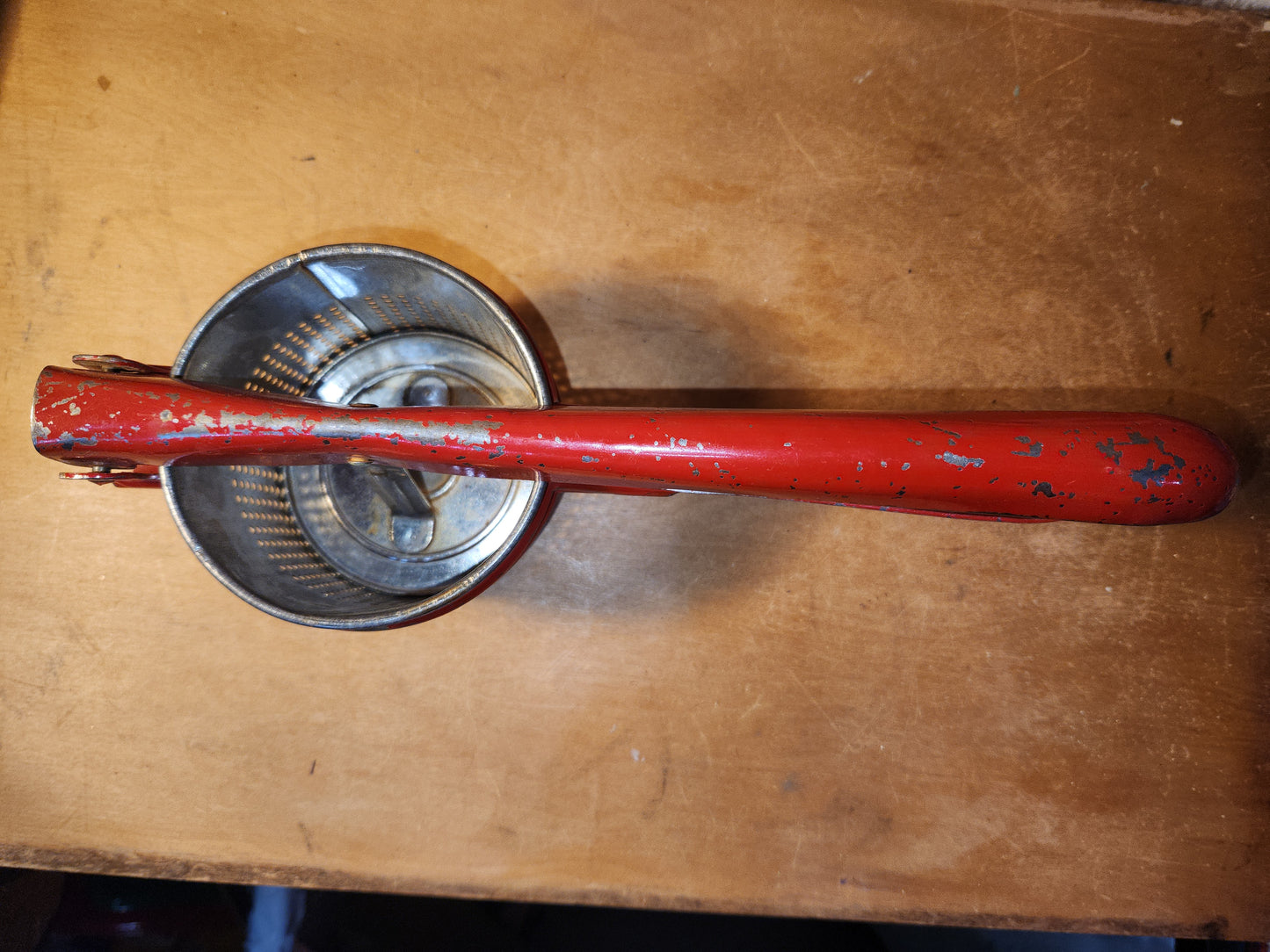 Vintage Handy Things Potato Ricer Michigan Red Handle kit912