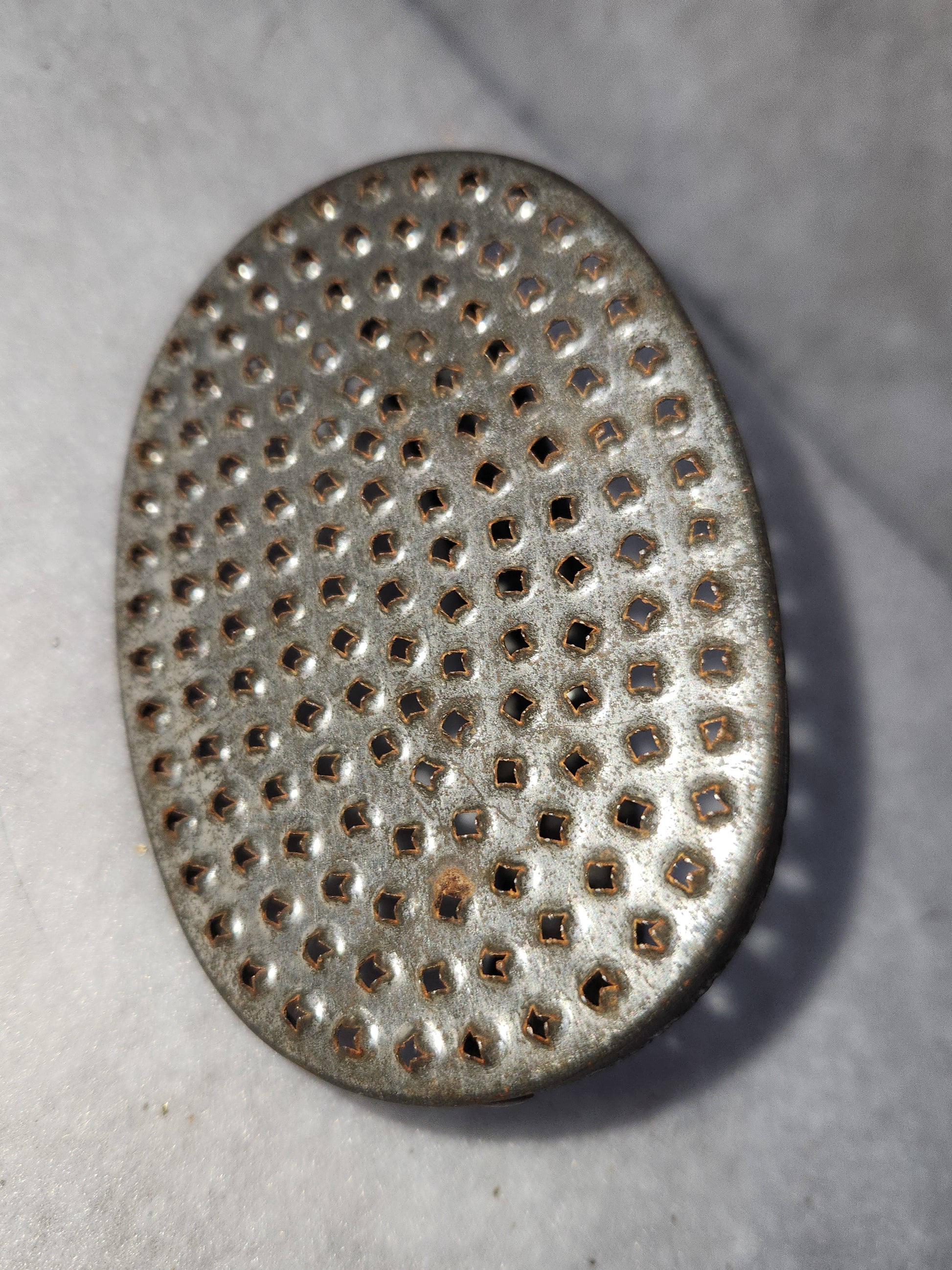 Vintage Antique aluminum Palm Grater Hand Grater Ricer kit111