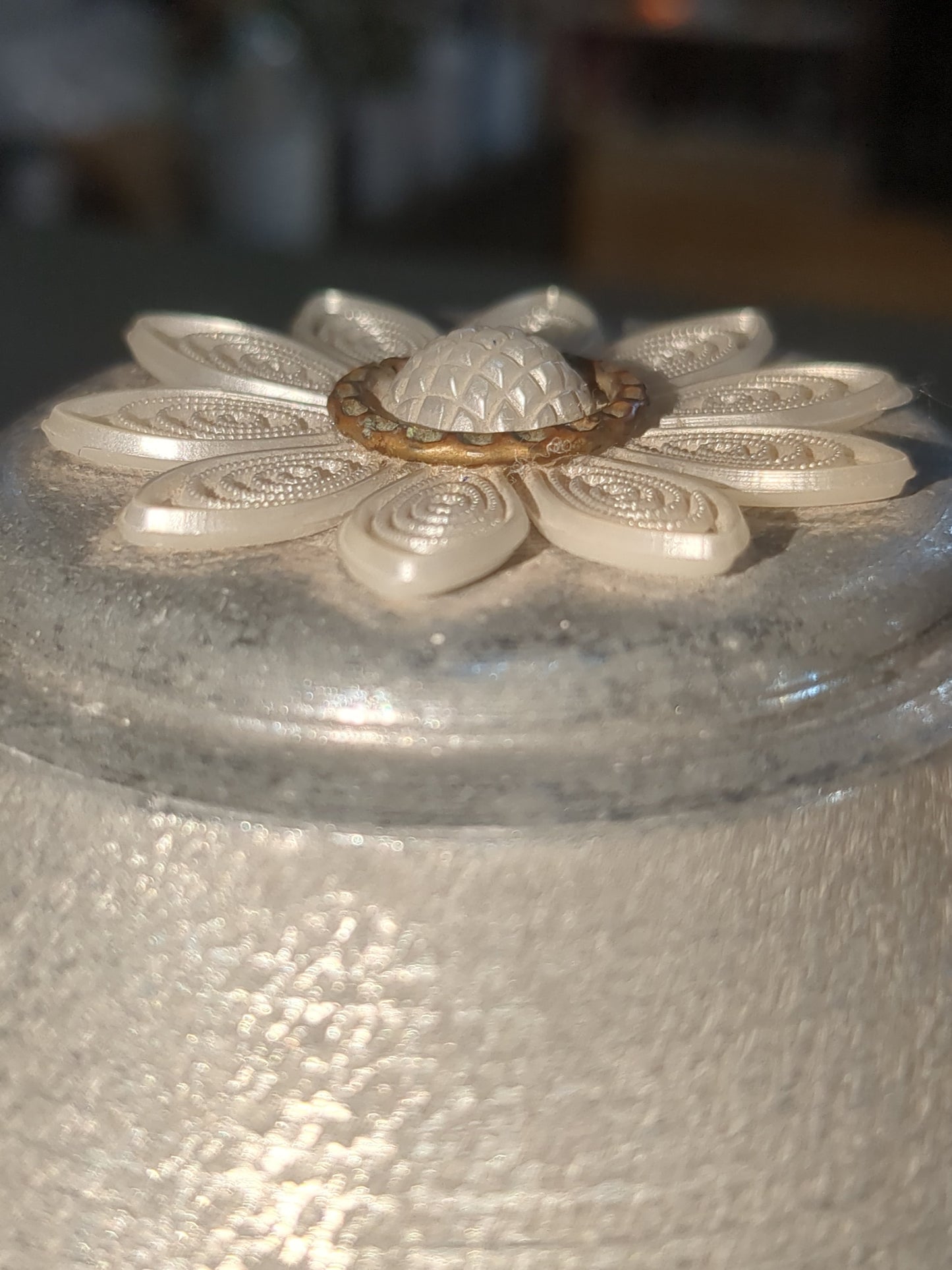 Antique Music Metal Powder Box On stand mb89