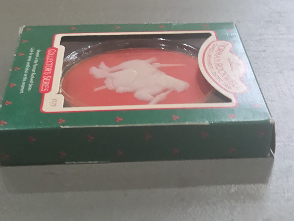 Vintage Hallmark Keepsake Norman Rockwell Cameo Ornament 7th in Series 1986
