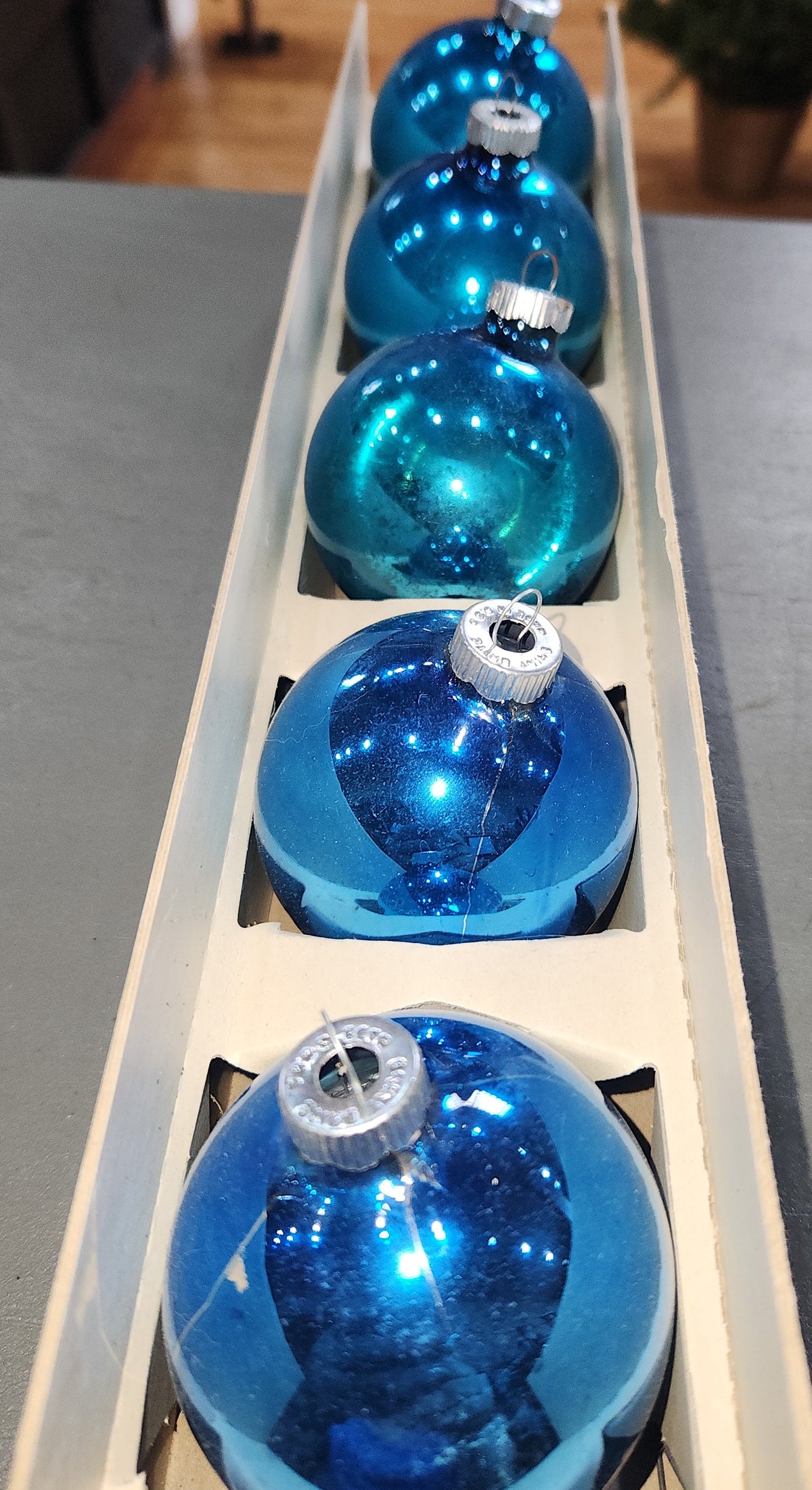 Vintage Shiny Brite Glass Christmas Ornaments Five 3" Varying Blue Shades in Fanci-Pak Box As Is sb15
