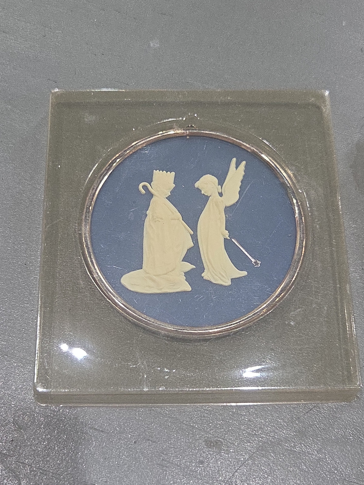 Vintage Hallmark Keepsake Norman Rockwell Cameo Ornament 4th in Series 1983