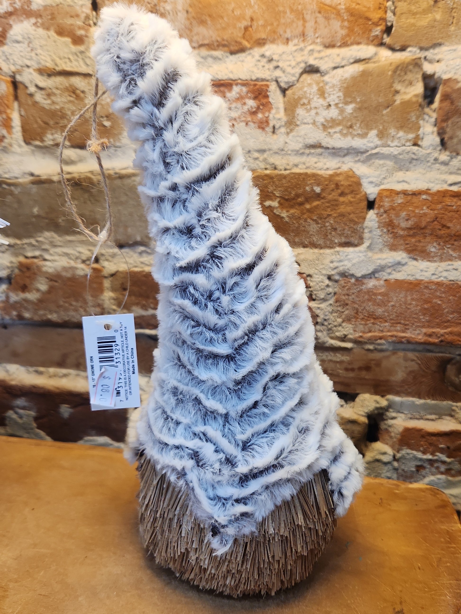 Gnome Soft Grey and White Hat White Breard Natural Body gn02