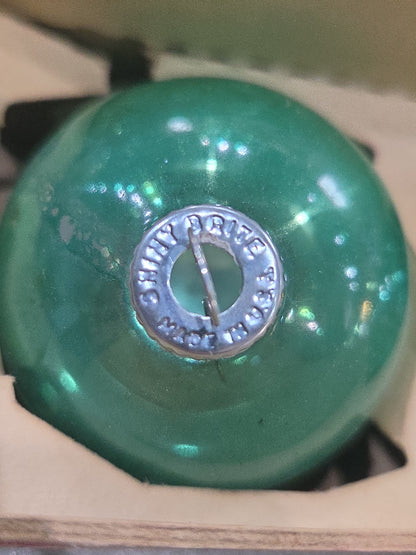 Vintage Shiny Brite Glass Christmas Ornaments Five 2" Green Shades in Fanci-Pak Box As Is bo51