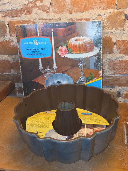 Vintage Nordic Ware Heavy Cast Aluminum 12 Cup Bundt Pan Has Original Box alu51