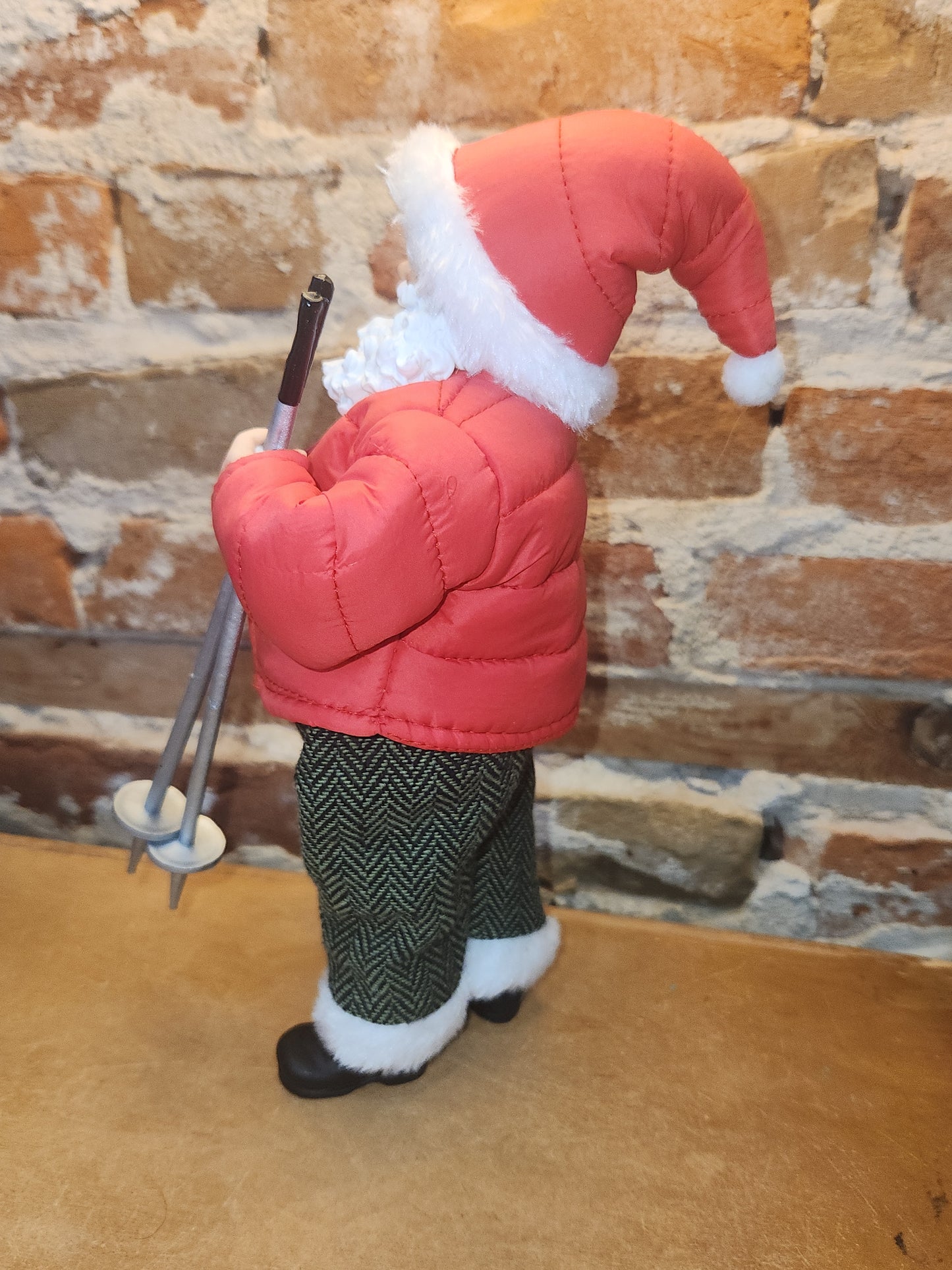 Ashland Christmas Collectible Sking Santa sf51