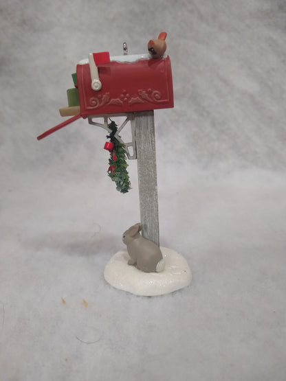 Vintage Hallmark Keepsake Ornament Holiday Mail Exclusive 2006 VIP Gift Cardinal Bunny Mailbox
