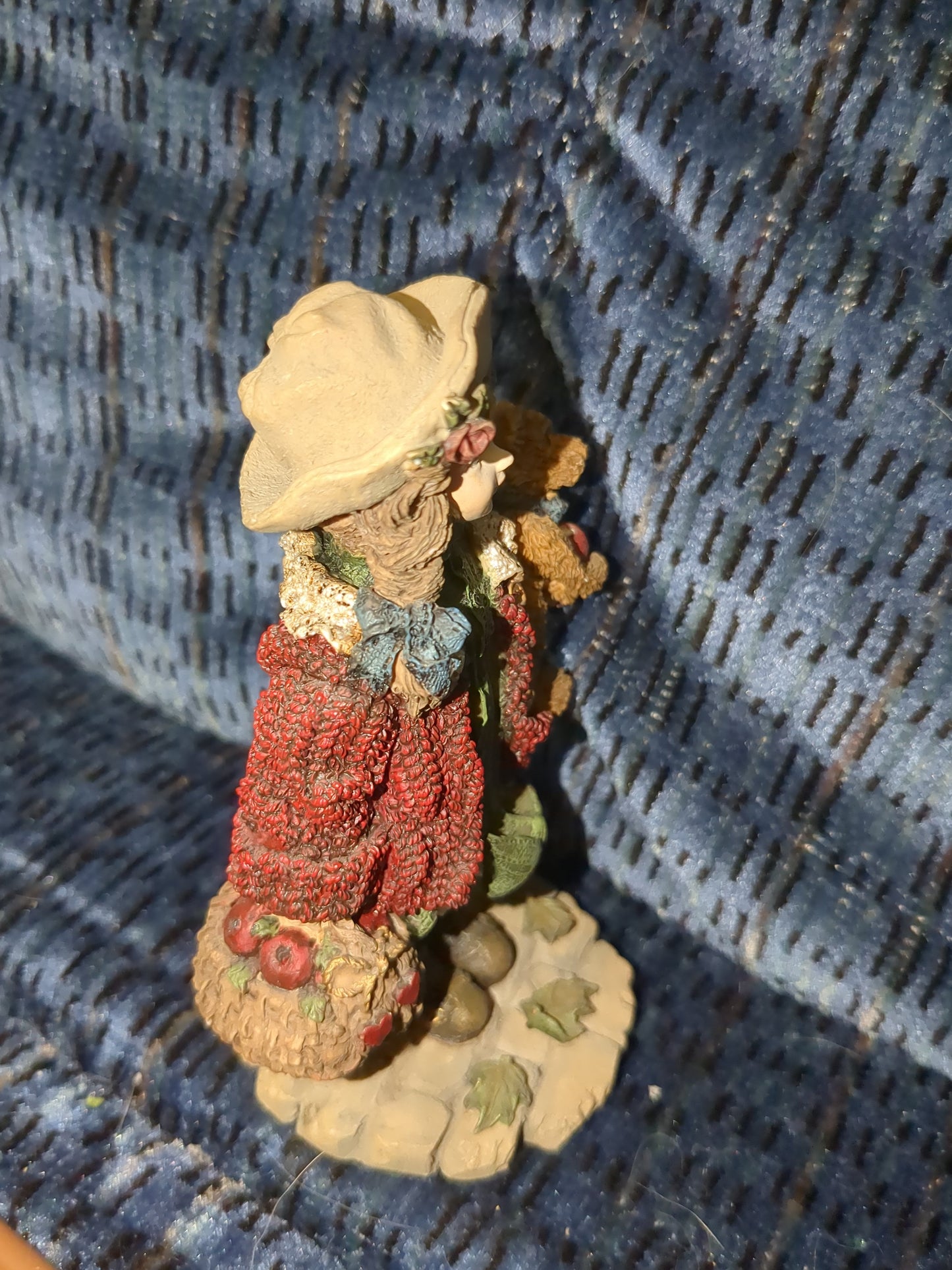 The Boyds collection Yesterdays' Child "Candice with Matthew...Gathering Apples" 1996 Dollstone collection bb3