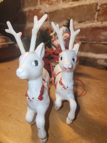 Vintage Florabelle Flowers Plastic Sleigh Santa Reindeer Snowman Plastic Greenery Hong Kong AS IS vs82