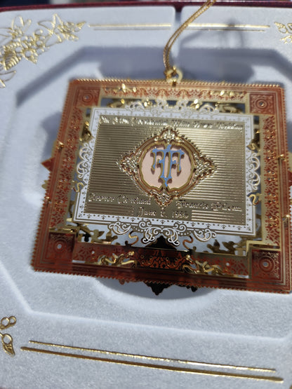 The White House Historical Association Collectible Christmas Ornament 2007. First wedding at the White House Grover Cleveland wh2007