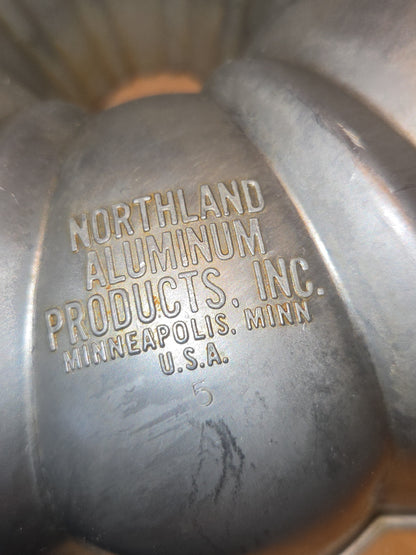 Vintage Nordic Ware Heavy Cast Aluminum 12 Cup Bundt Pan Has Original Box alu51