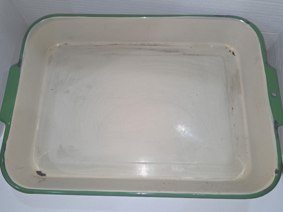 Vintage Enamel Baking Roasting Pan Rustic Primitive Cream with Green Trim en82