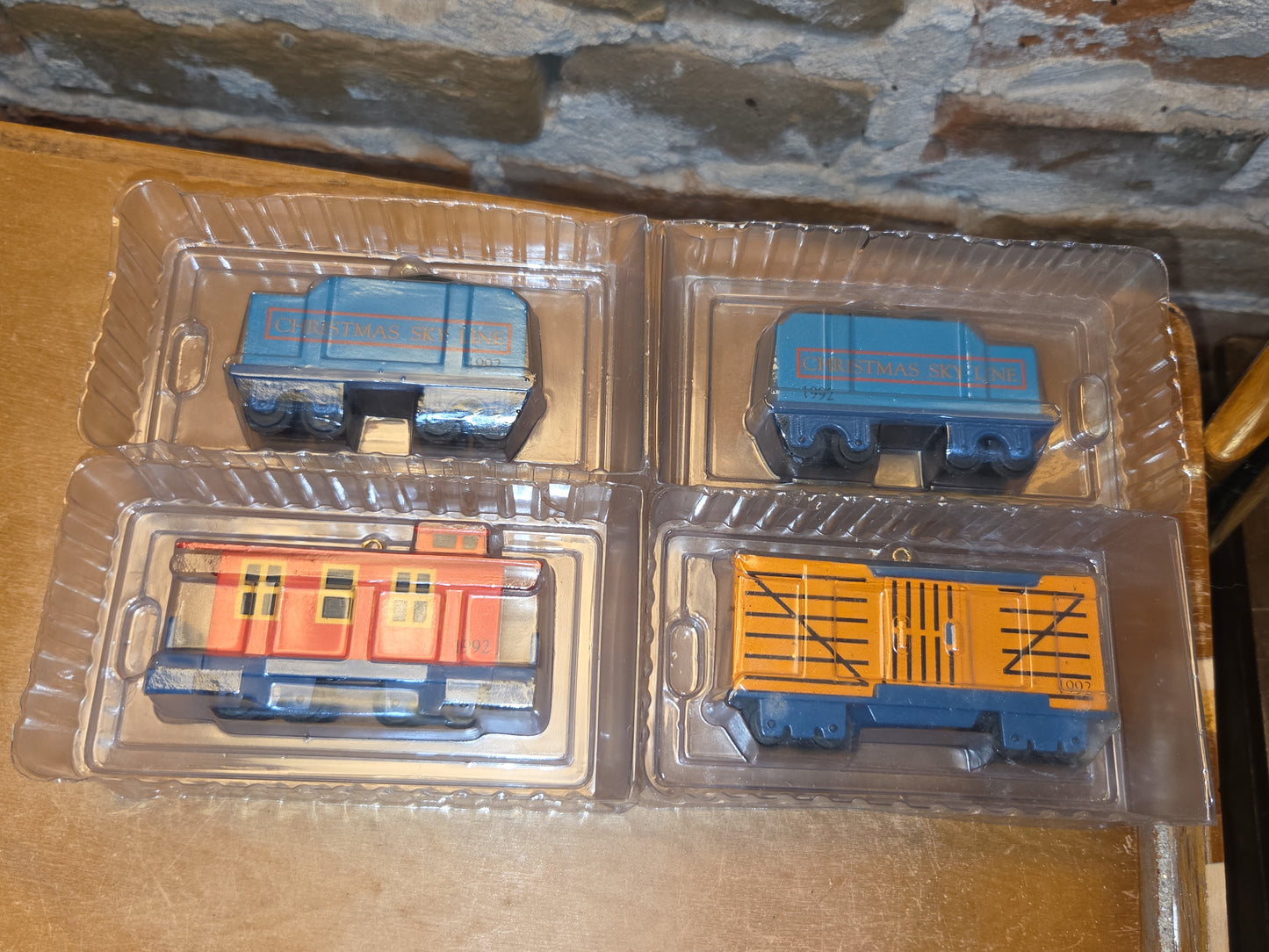 Vintage Hallmark Keepsake Ornaments Skyline Train Series Set of 4 Stock Train Car, Caboose and 2 Coal Cars cast metal 1992