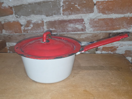 Vintage White & Red Enamel Sauce Pan Pot With Red Lid AS IS en9