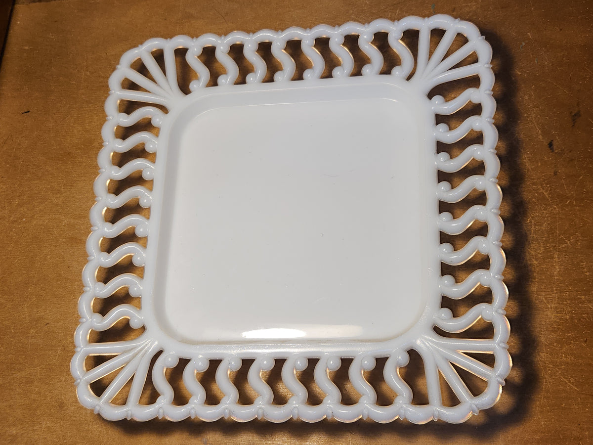 Vintage Westmoreland Milk Glass Square S Pattern Lattice Edge Plate mg121