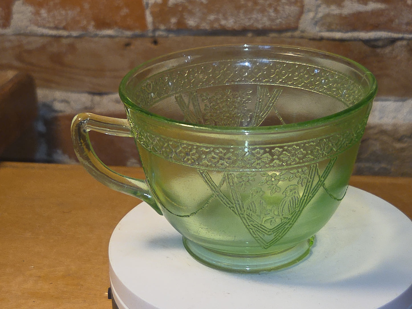 Vintage Uranium Green Depression Glass Tea Cup Love Birds Vaseline AS IS Chips dg76
