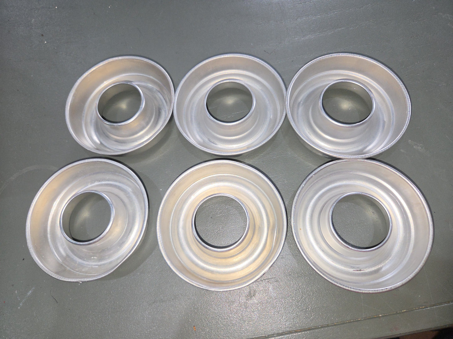 Vintage Aluminum Mini Round Ring Molds Cake, Jello, Desserts Set of 6 AS IS 3.5” bt8