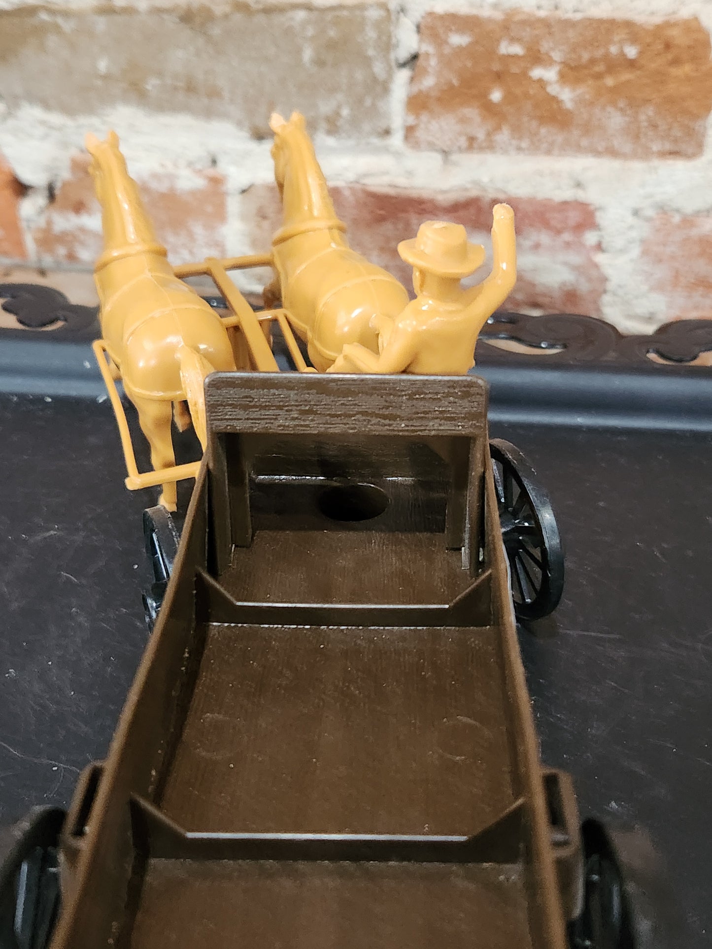 Processed Plastic Company Western Buckboard Farm Wagon and Team This is NOT 1/64th and is sold AS ISscale car65