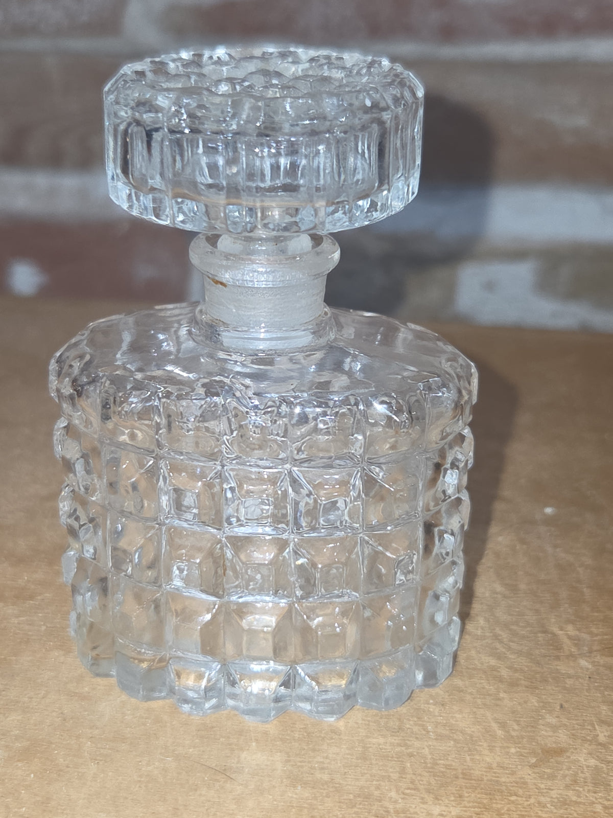 Vintage Perfume Bottle Pressed Glass Faceted Stopper with Ground or Polished Glass gl40