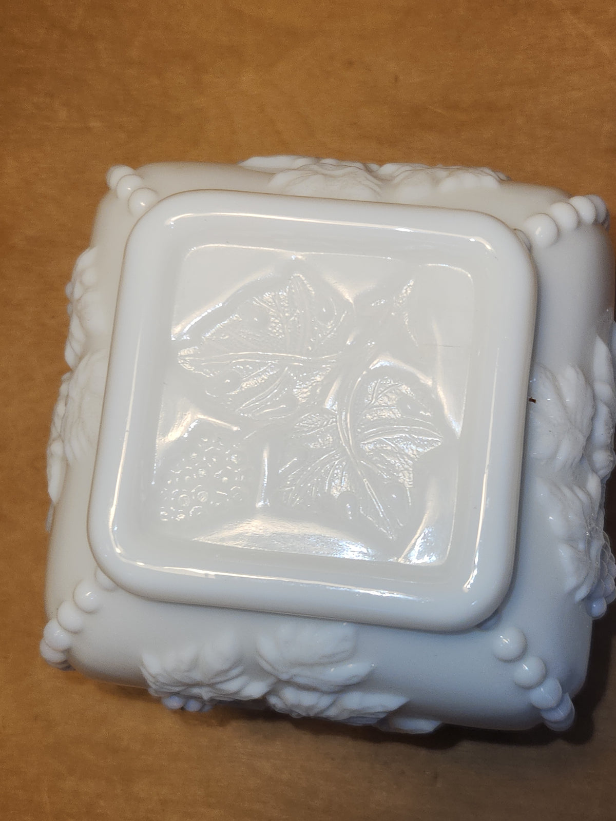 Vintage Westmoreland Milk Glass Square Lidded Candy Dish Grape Design Beaded Edges mg111