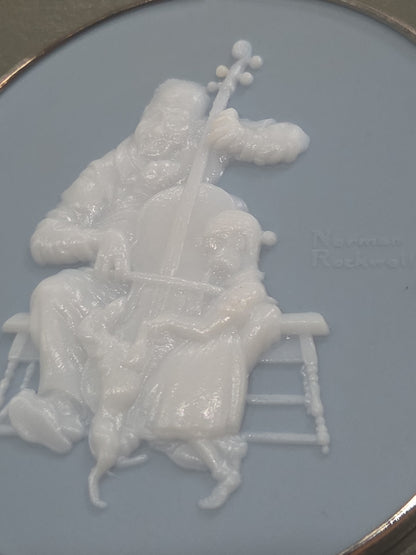 Vintage Hallmark Keepsake Norman Rockwell Cameo Ornament 8th in Series 1987